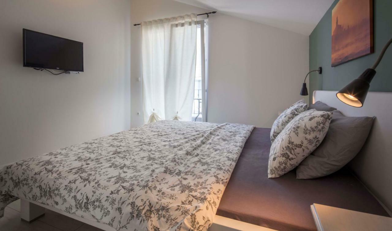 Apartments Denis Makarska Ngoại thất bức ảnh